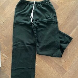 Brandy Melville Anastasia Sweatpants